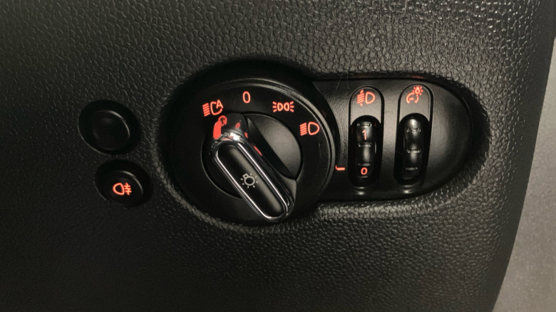 MINI Hatchback 135kW Cooper S Level 2 33kWh 3dr Auto Electric Hatchback